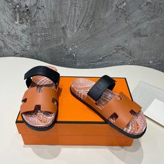 CHYPRE SANDAL CARAMEL CALFSKIN UNIQUE