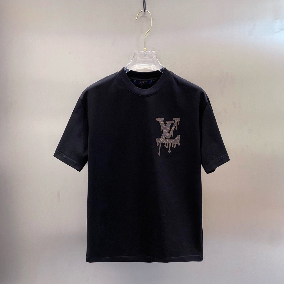 LV EMBROIDERED LOGO T-SHIRT IN BLACK COTTON 238830