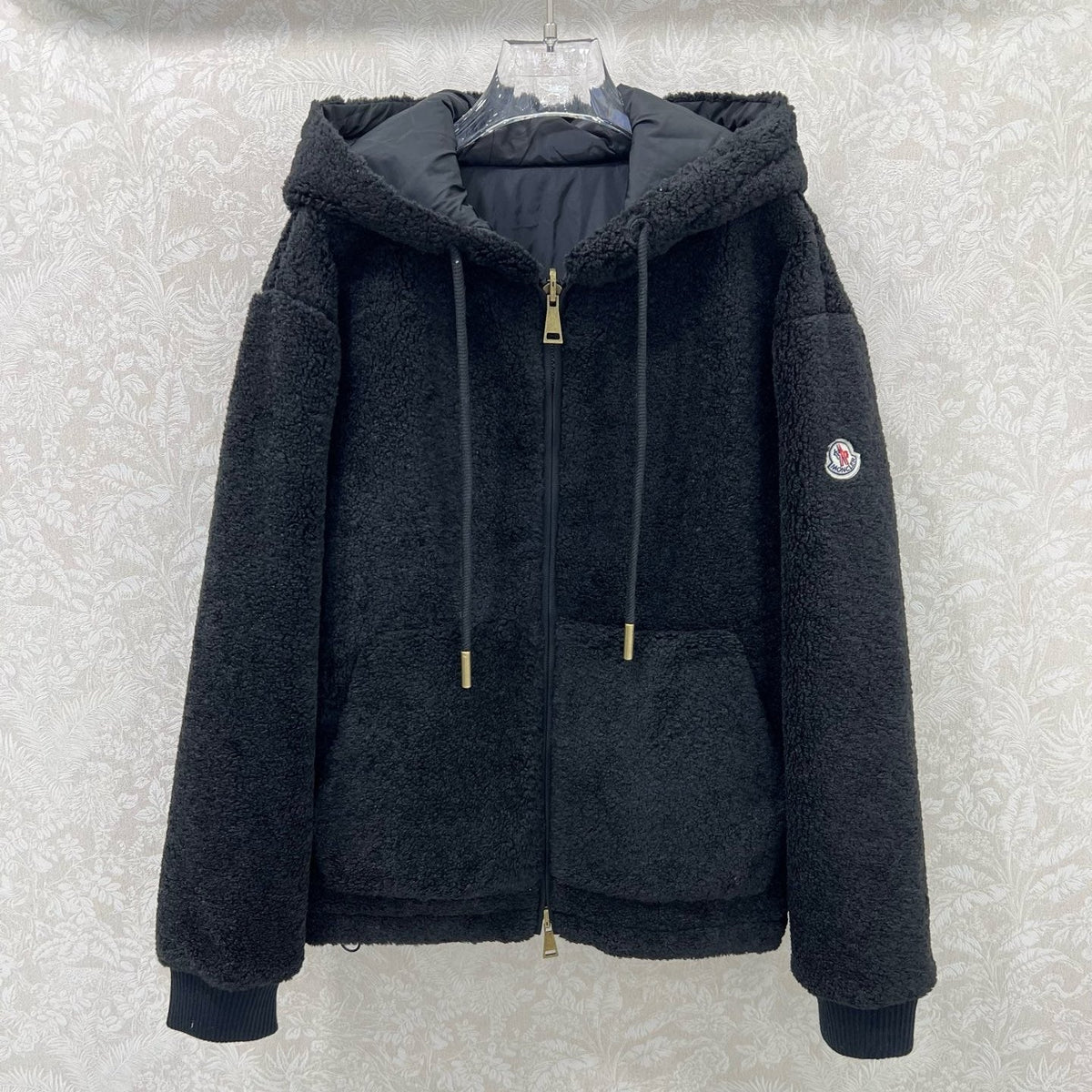 MONCLER 25S SHEARLING JACKET 302800