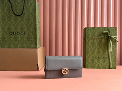 INTERLOCKING WOC 20 IN GRAY GRAINY CALFSKIN GOLD HARDWARE